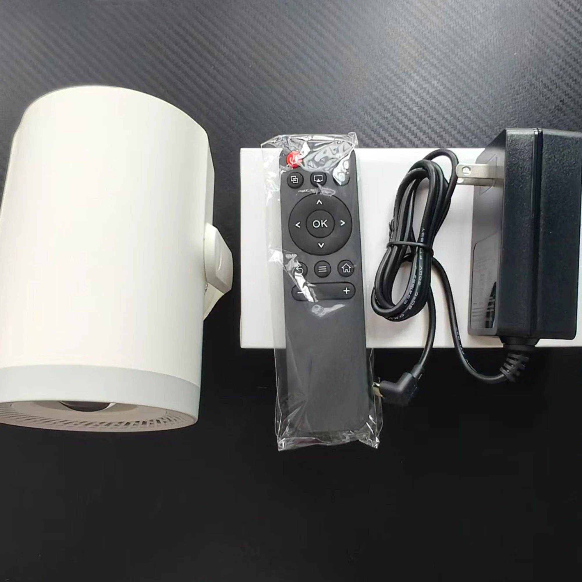 Android Smart Projector: Portable 4K-compatible 200-lumen 720p mini HD projector